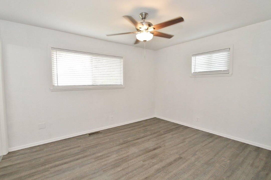 555 Phelps Cir in Mountain Home, ID - Building Photo