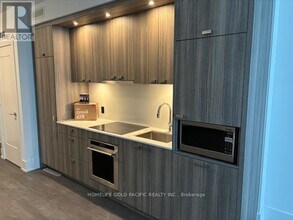 480-1480 Front St W in Toronto, ON - Building Photo - Building Photo
