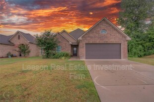 652 Riverscape Dr in Shreveport, LA - Building Photo
