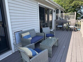 5 Turtle Bay Dr in Branford, CT - Building Photo - Building Photo