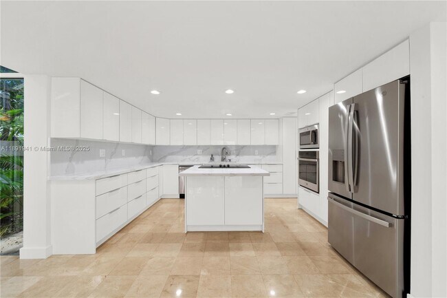 1769 Wa Kee Na Dr in Miami, FL - Building Photo - Building Photo