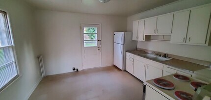 3005 Central Ave in High Point, NC - Building Photo - Building Photo