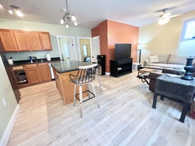 81-83 America St, Unit 83A-1F in Providence, RI - Building Photo