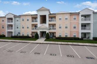 4935 Islamorada Ct, Unit 206 in Jacksonville, FL - Foto de edificio - Building Photo