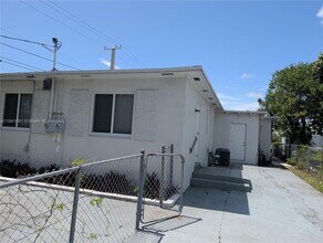 1108 N 19th Ave in Hollywood, FL - Building Photo - Building Photo