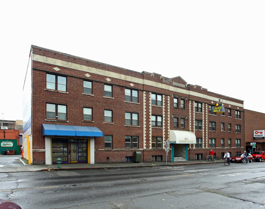 The University Regency in Seattle, WA - Foto de edificio