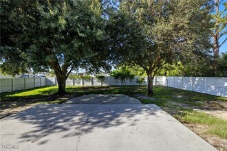 3800 5th St SW in Lehigh Acres, FL - Building Photo - Building Photo