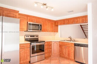 7523 SW 109th Ave in Miami, FL - Building Photo - Building Photo