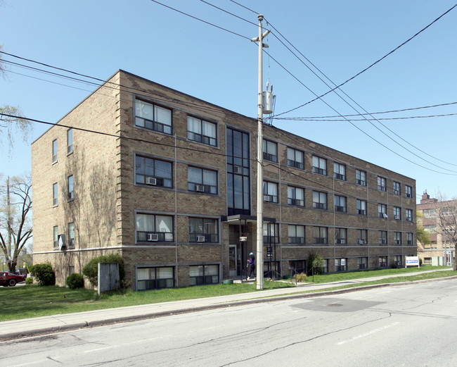 Trethgreen Apartments in Toronto, ON - Building Photo - Building Photo