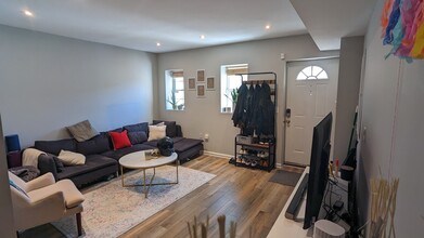 783 Irving Street NW, Unit 1 in Washington, DC - Building Photo - Building Photo