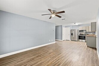 8092 County Rd 604 in Alvarado, TX - Building Photo - Building Photo