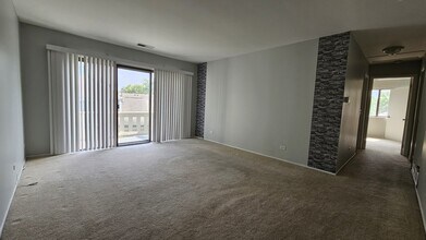 299 Pembridge Ln in Schaumburg, IL - Building Photo - Building Photo