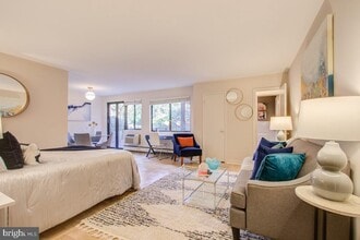 2325 42nd St NW in Washington, DC - Building Photo - Building Photo