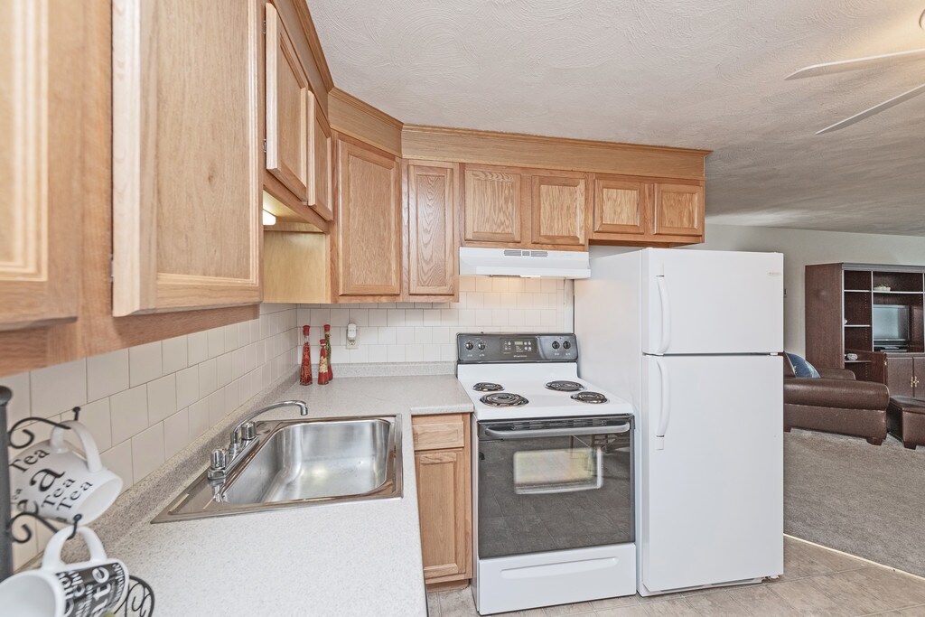 Brook Haven Estates Attleboro, MA Apartments