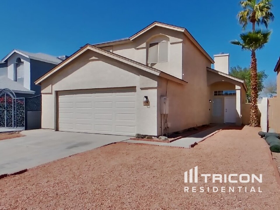 7616 W Comet Ave in Peoria, AZ - Building Photo