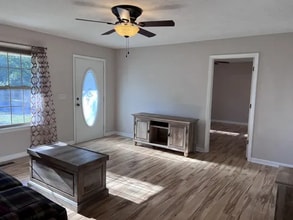 1200 Ovoca Rd in Tullahoma, TN - Building Photo - Building Photo