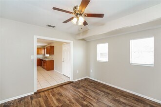 6825 Appomattox Dr in North Port, FL - Foto de edificio - Building Photo