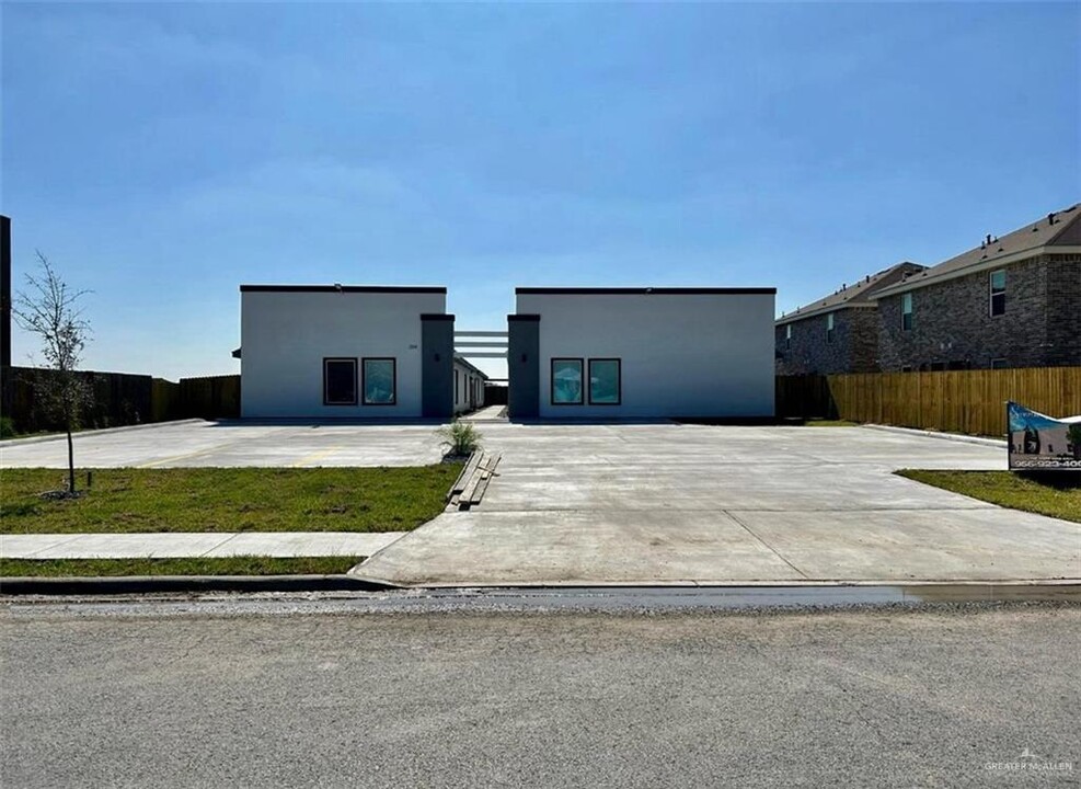 1104 Jessie St in Weslaco, TX - Building Photo