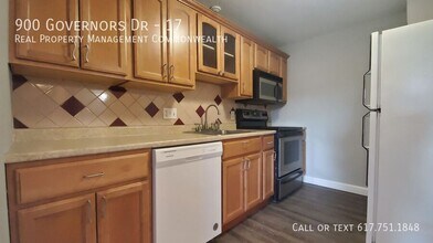 900 Governors Dr in Winthrop, MA - Building Photo - Building Photo