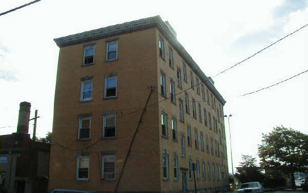 174-176 Gove St in East Boston, MA - Building Photo