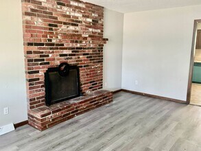 5404-5406 Ditzler Ave in Raytown, MO - Building Photo - Building Photo