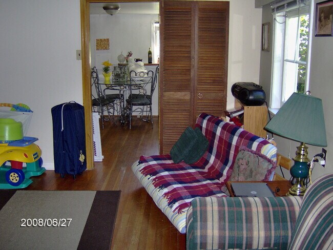 2586 W 12th Ave in Vancouver, BC - Building Photo - Building Photo