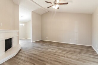 1313 Timberview Dr in Allen, TX - Foto de edificio - Building Photo