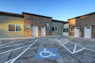 1774 Willow Trl, Unit Apt.3. in Las Vegas, NV - Building Photo - Building Photo