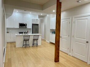 258 W Broadway in Boston, MA - Building Photo - Building Photo