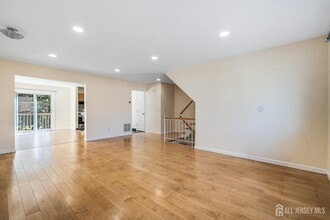6304 Hana Rd in Edison, NJ - Building Photo - Building Photo