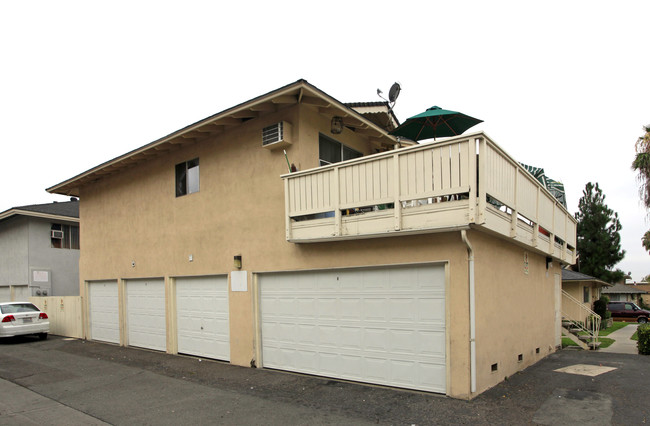 2066 S Jetty Dr in Anaheim, CA - Building Photo - Building Photo