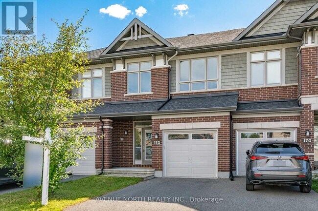172 Larimar Cir in Ottawa, ON - Building Photo - Building Photo