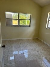 489 88th Ave N in St. Petersburg, FL - Building Photo - Building Photo