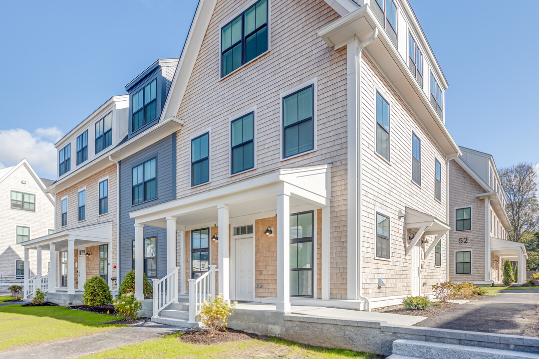 Sea Captains Row in Hyannis, MA - Building Photo