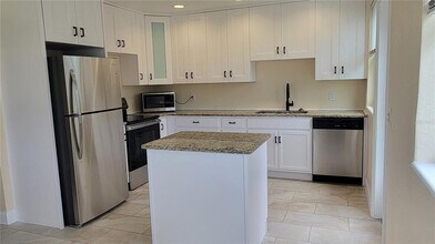 223 Boulevard of Presidents in Sarasota, FL - Building Photo - Building Photo