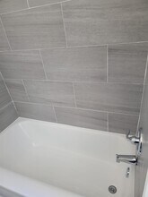 100 LINDEN Ave in Jersey City, NJ - Building Photo - Building Photo