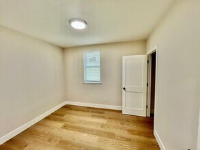 1557 Innes Ave in San Francisco, CA - Building Photo - Building Photo