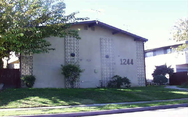 1244 Circle City Dr in Corona, CA - Building Photo - Building Photo