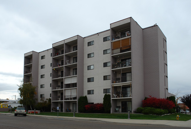 Landmark Tower in Nampa, ID - Foto de edificio - Building Photo