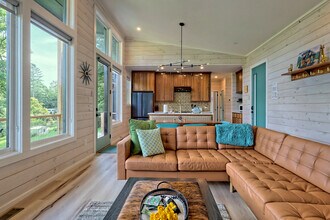 122 Cannon St in Clayton, GA - Building Photo - Building Photo