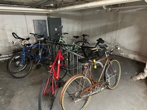 1315 Cass in Milwaukee, WI - Foto de edificio - Building Photo