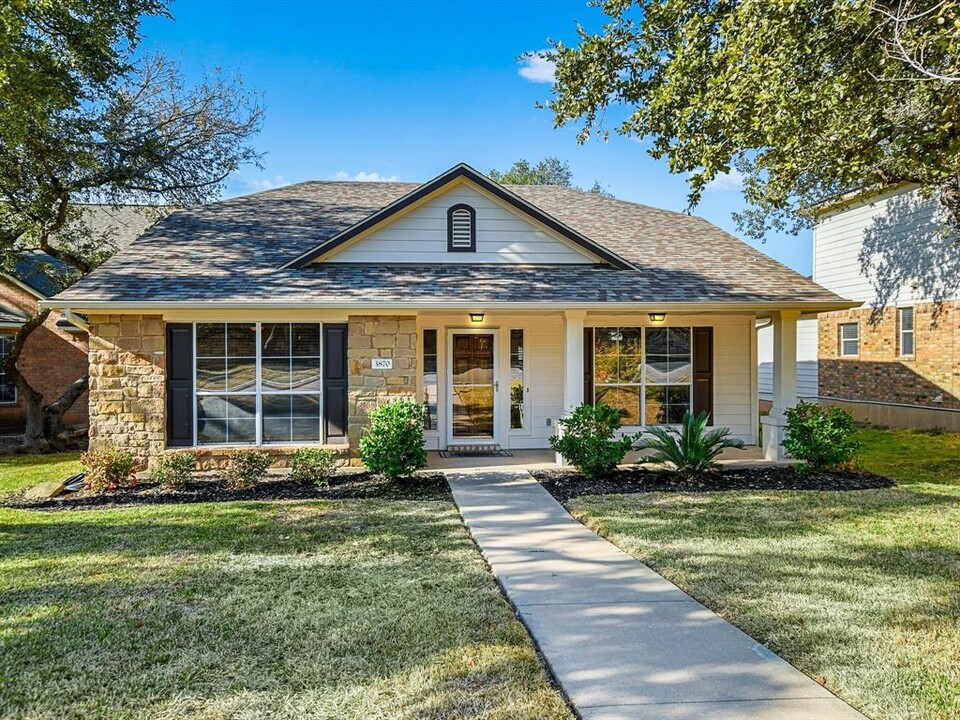 3870 Mayfield Ranch Blvd in Round Rock, TX - Foto de edificio