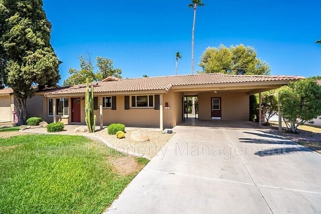 3507 N Apache Way in Scottsdale, AZ - Building Photo - Building Photo