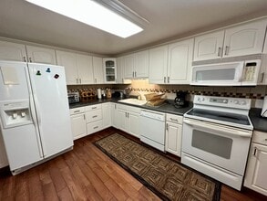 90 Holly Ct in Bracey, VA - Building Photo - Building Photo