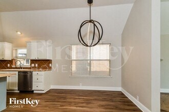 8828 Yosemite Trail in Aubrey, TX - Foto de edificio - Building Photo