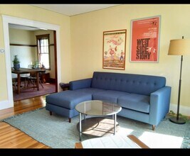 19 Edward T Sullivan Rd, Unit 3 in Cambridge, MA - Foto de edificio - Building Photo