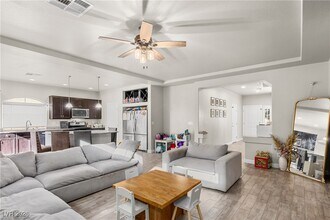 5783 Rolling Dale Ave in Las Vegas, NV - Building Photo - Building Photo