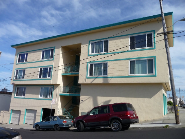 95 Como Ave in Daly City, CA - Foto de edificio - Building Photo