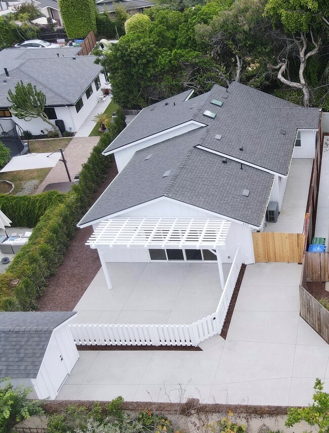 property at 452 Chinquapin Ave