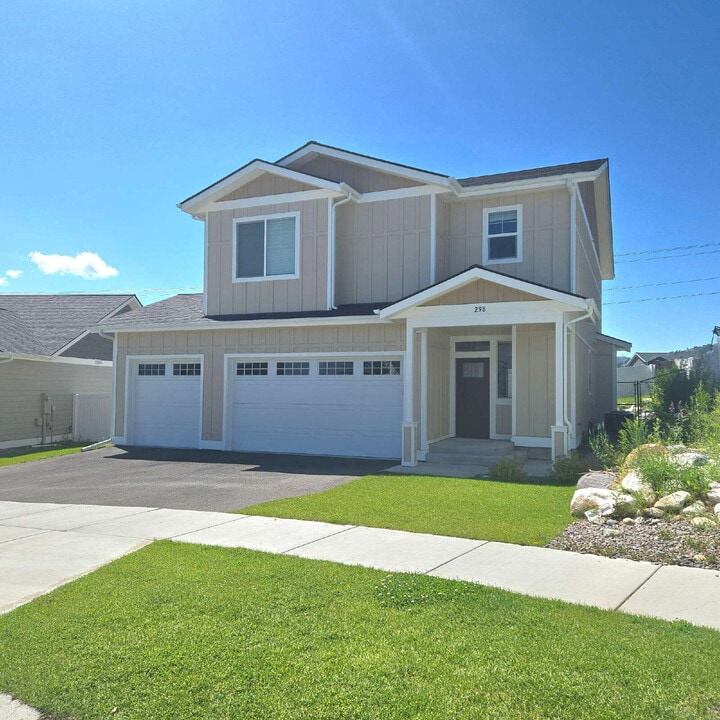 298 Mountain Vista Way in Kalispell, MT - Foto de edificio